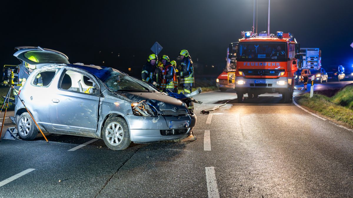 Verkehrsunfall, eingeklemmte Person